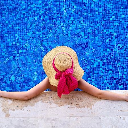 A Dream Place In Raanana, Up To 5 Guests - Swimming Pool - Jacuzzi & Gym Esterno foto