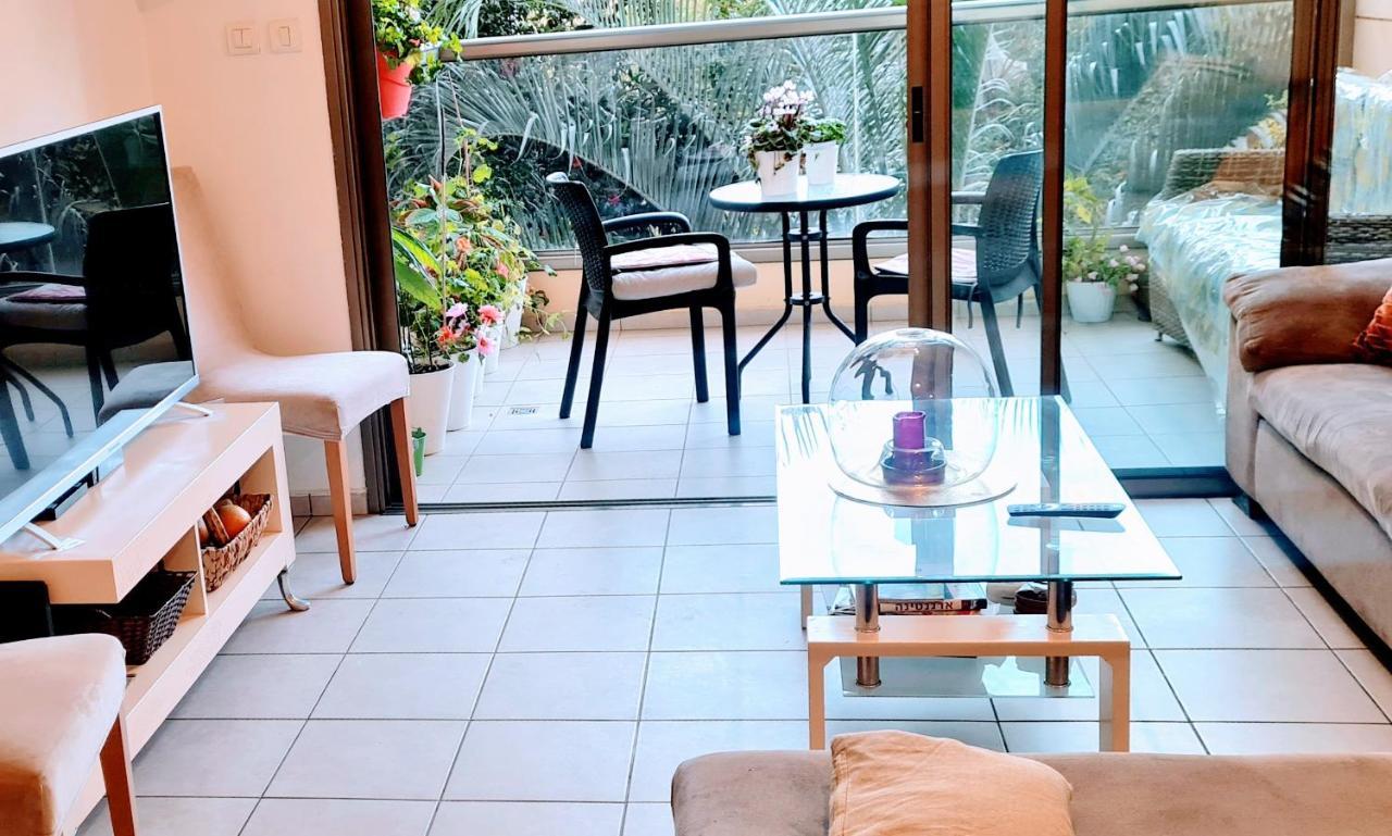 A Dream Place In Raanana, Up To 5 Guests - Swimming Pool - Jacuzzi & Gym Esterno foto