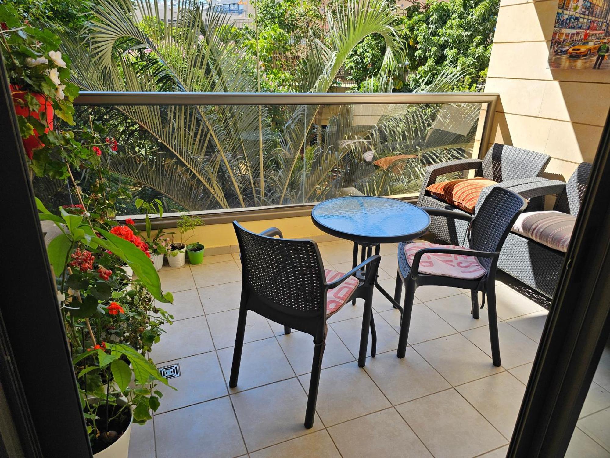 A Dream Place In Raanana, Up To 5 Guests - Swimming Pool - Jacuzzi & Gym Esterno foto