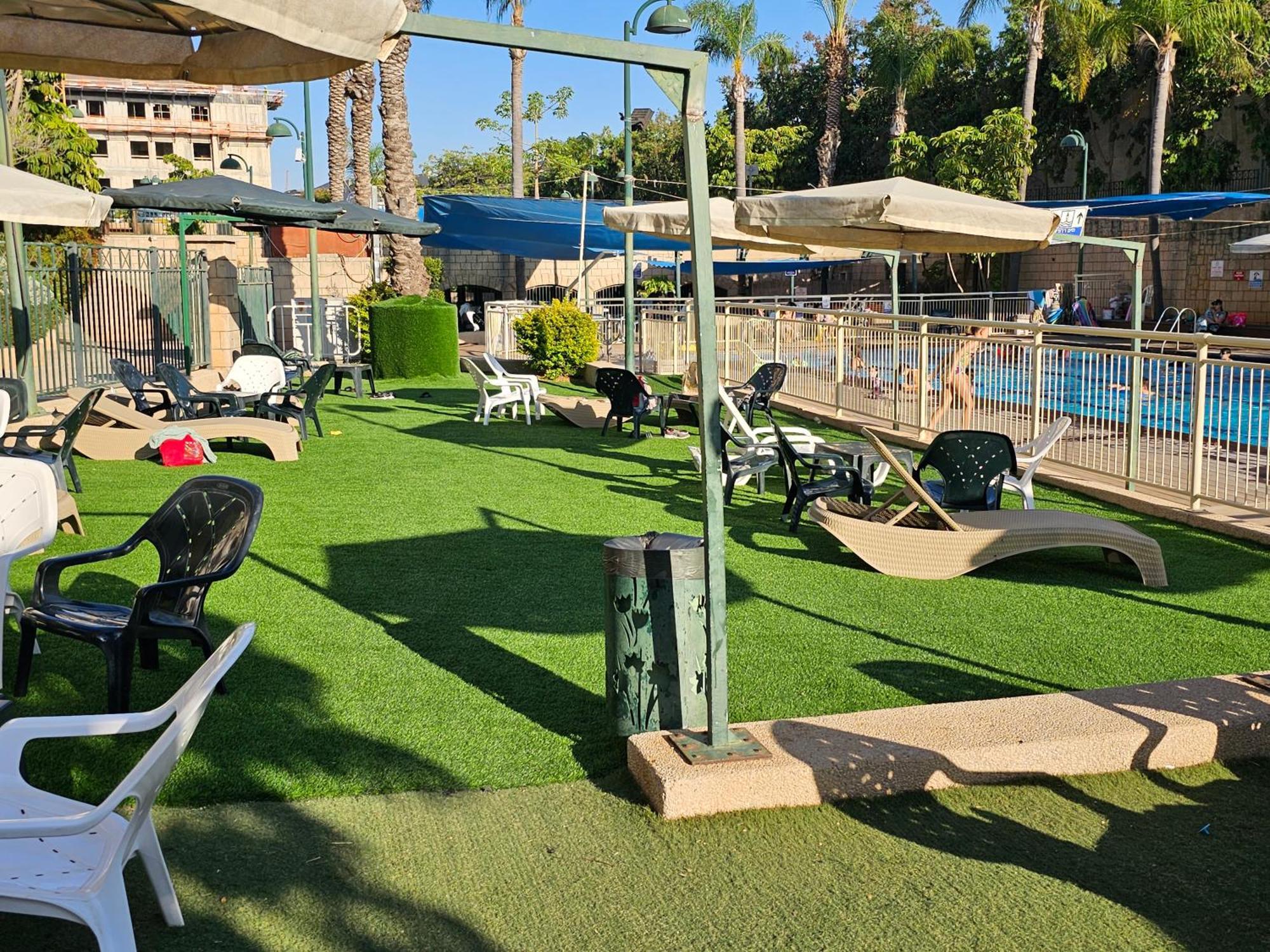A Dream Place In Raanana, Up To 5 Guests - Swimming Pool - Jacuzzi & Gym Esterno foto